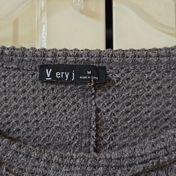 Boho StyleGray Textured Knit Sweater. NWOT - Picture 2 of 5